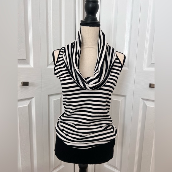 Tracy M, Sleeveless Black & White Striped Knit Cowl Neck Tunic - Picture 7 of 8